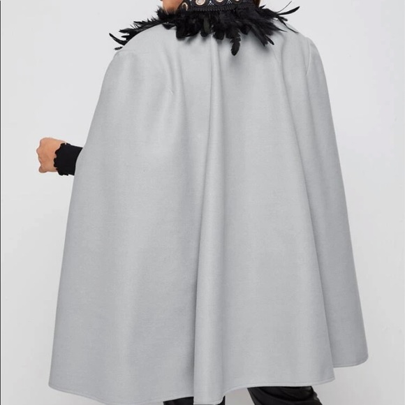 Beautiful woman cape coat - Picture 5 of 9